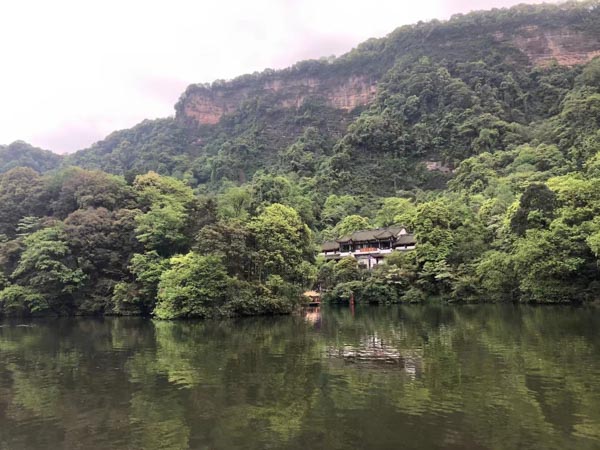 婚后簽訂一份忠誠協議書后男方出軌怎么辦？深圳怎么單方面離婚來回答